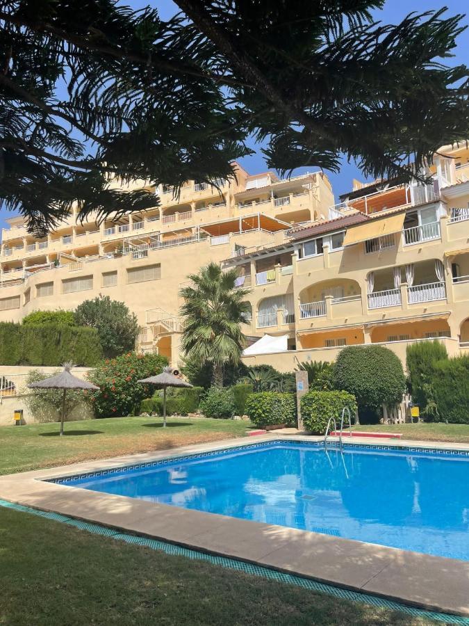 Room With Sea And Mountain Views Habitacion En Piso Compartido Para 1 O 2 Personas Benalmadena Exterior photo