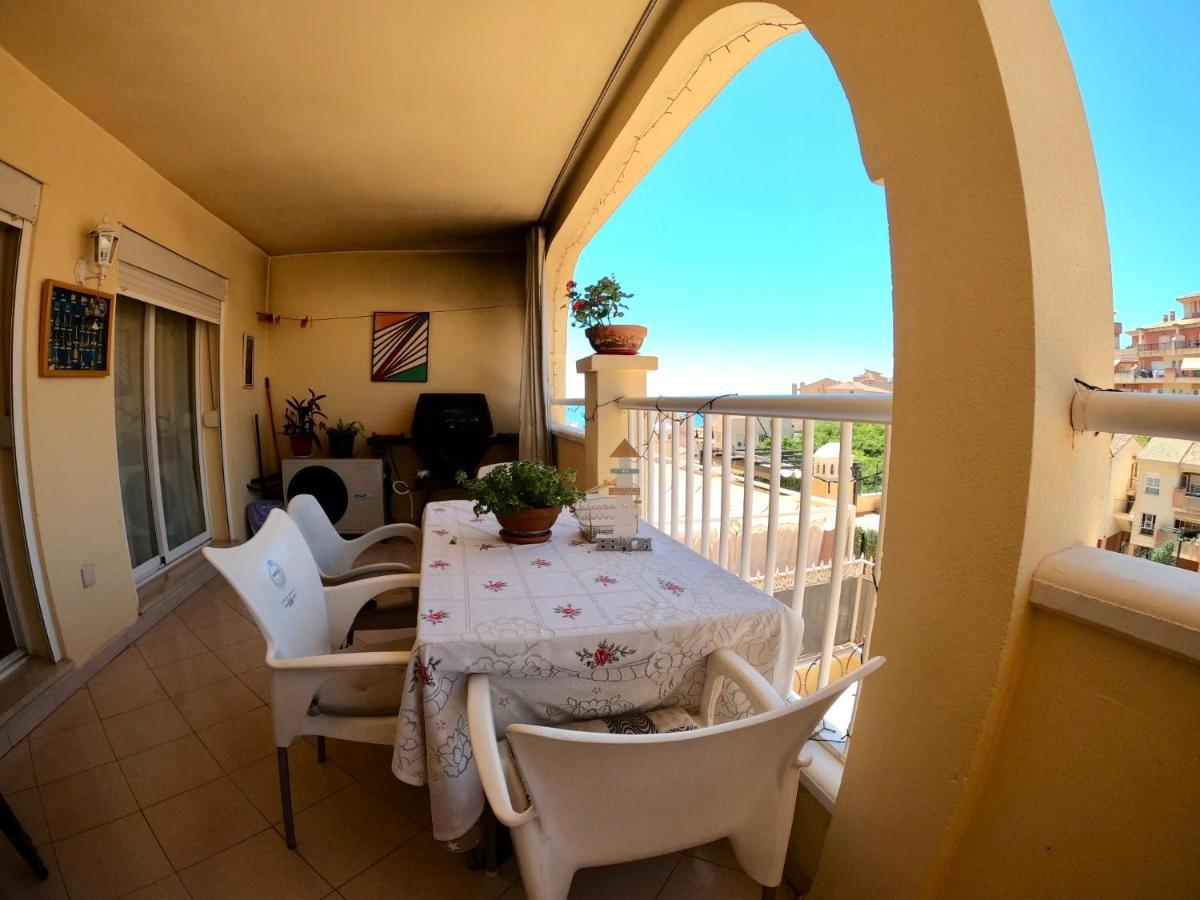 Room With Sea And Mountain Views Habitacion En Piso Compartido Para 1 O 2 Personas Benalmadena Exterior photo