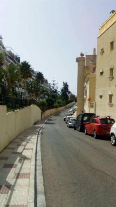 Room With Sea And Mountain Views Habitacion En Piso Compartido Para 1 O 2 Personas Benalmadena Exterior photo