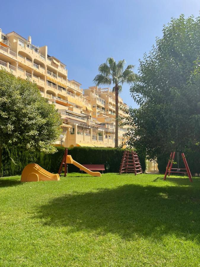 Room With Sea And Mountain Views Habitacion En Piso Compartido Para 1 O 2 Personas Benalmadena Exterior photo