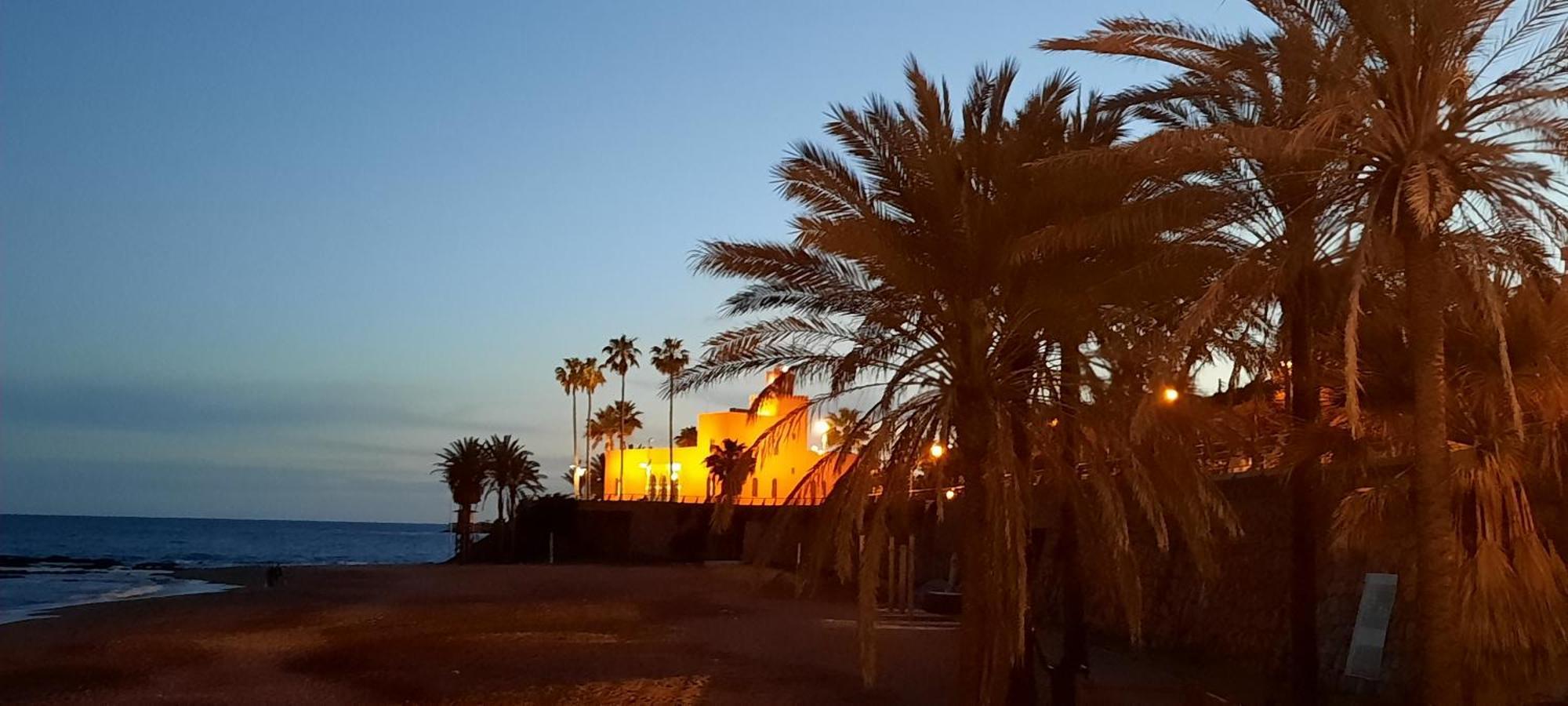 Room With Sea And Mountain Views Habitacion En Piso Compartido Para 1 O 2 Personas Benalmadena Exterior photo